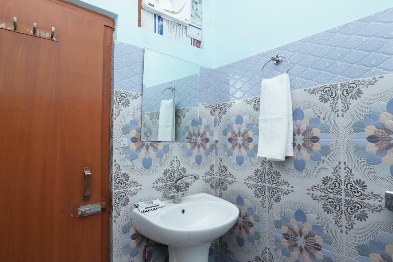 Oyo 38520 Hotel Silverspoon Roorkee 외부 사진